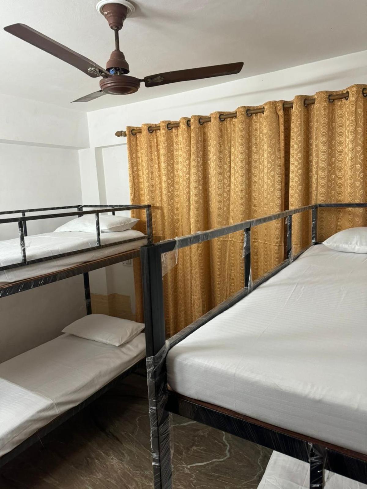 Sattva Cafe And Motel Ришикеш Экстерьер фото